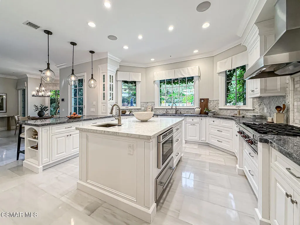 581 Lakeview Canyon Road, Westlake Village, California 91362 home-pic-22