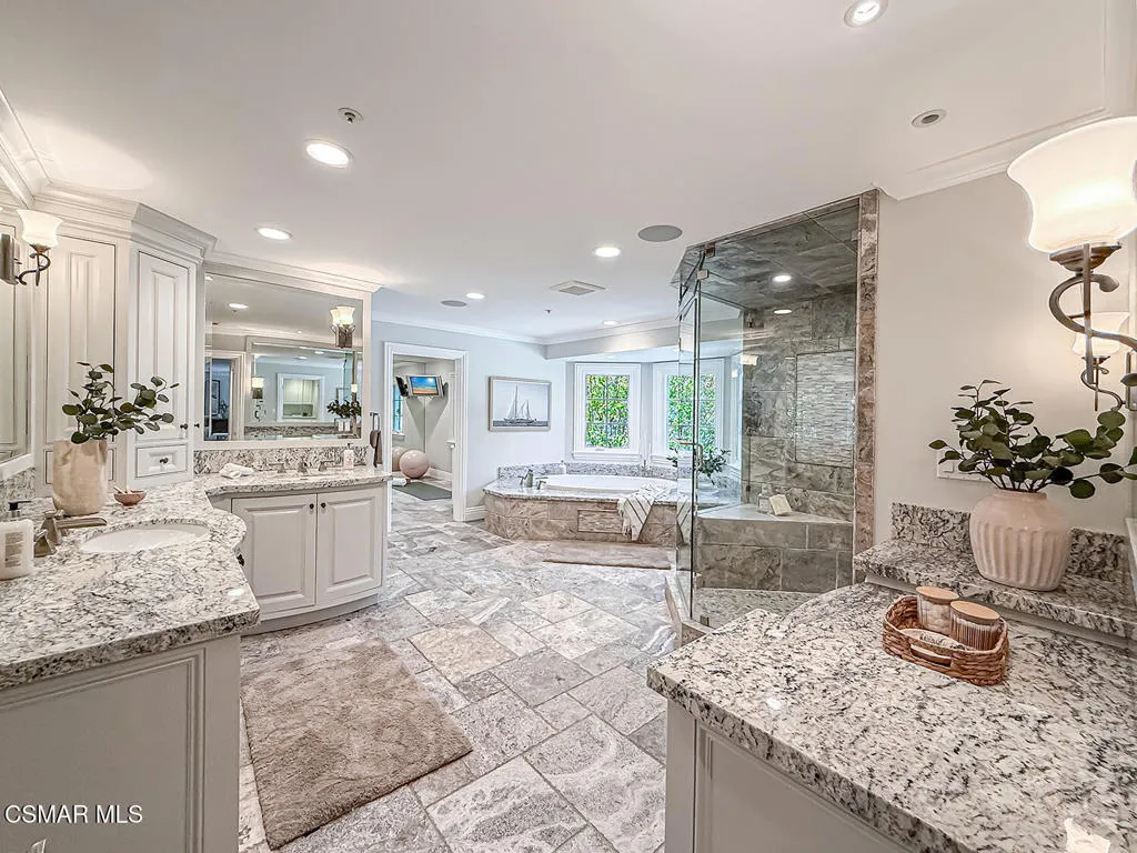 581 Lakeview Canyon Road, Westlake Village, California 91362 home-pic-47