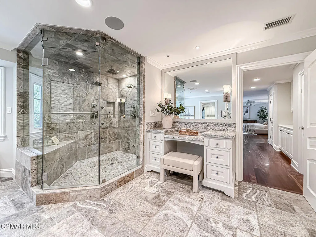 581 Lakeview Canyon Road, Westlake Village, California 91362 home-pic-48