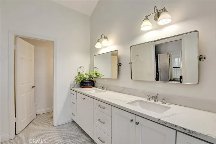 2134 Sabot, Costa Mesa, California 92627