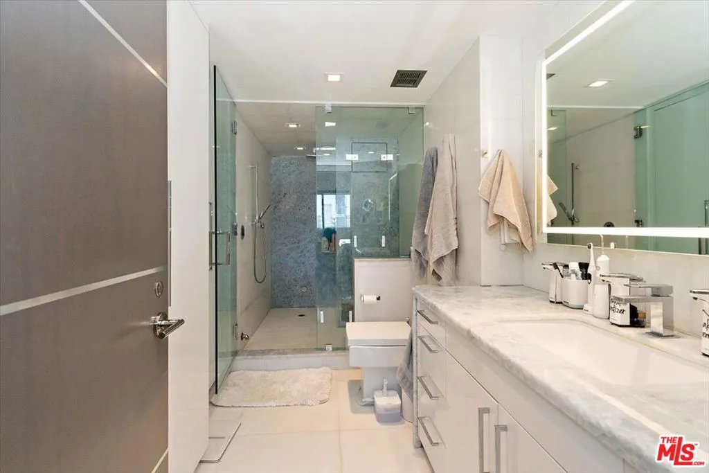 2222 Avenue Of The Stars 1203, Los Angeles, California 90067 home-pic-17