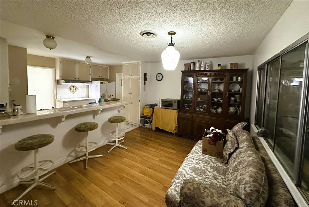 15699 La Verida, Victorville, California 92395 home-pic-9