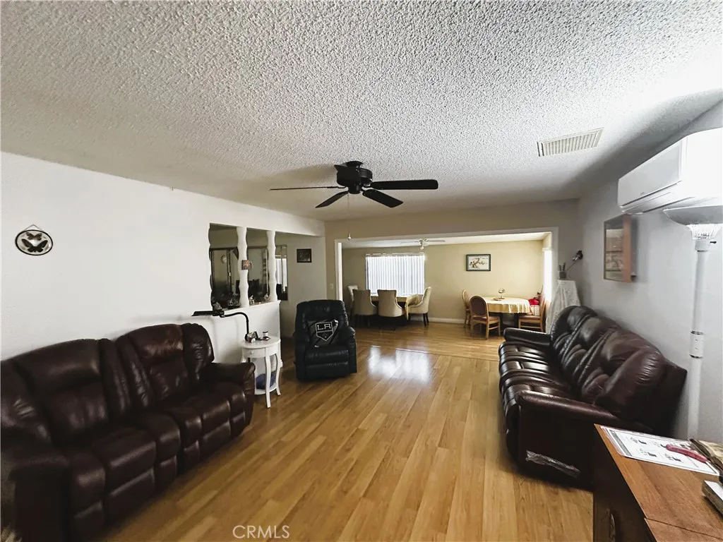 15699 La Verida, Victorville, California 92395 home-pic-3
