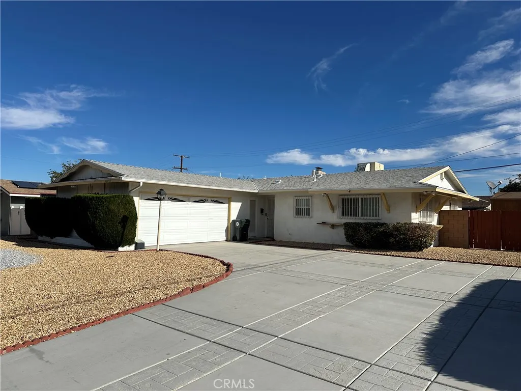 15699 La Verida, Victorville, California 92395 home-pic-1