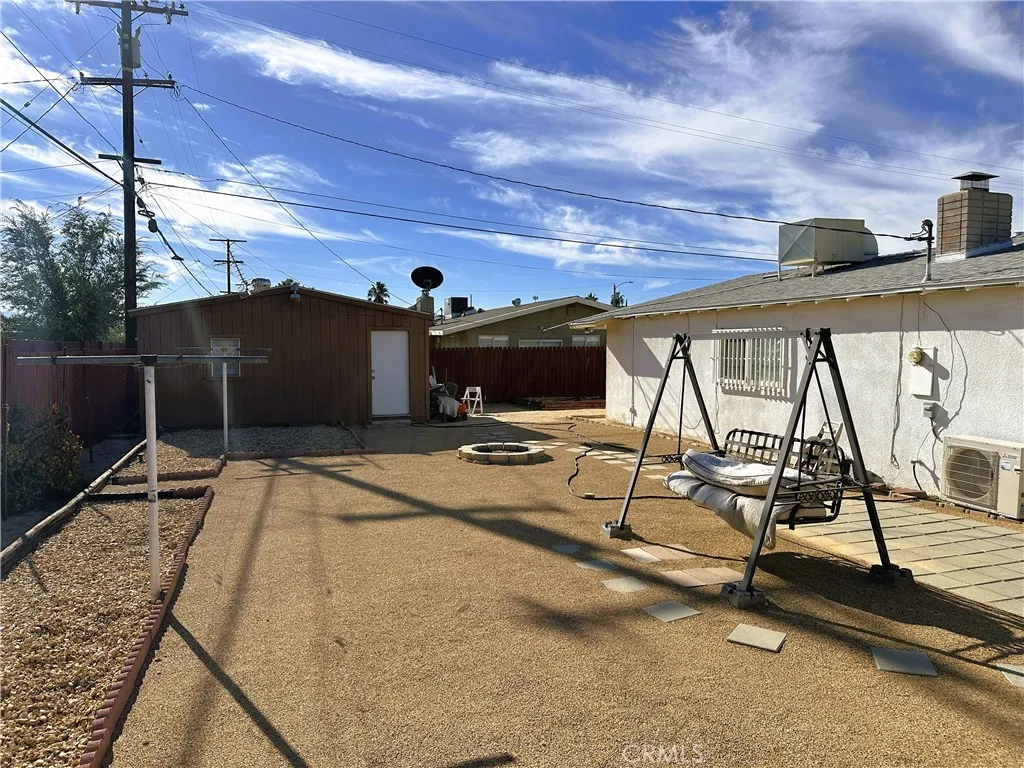 15699 La Verida, Victorville, California 92395 home-pic-13