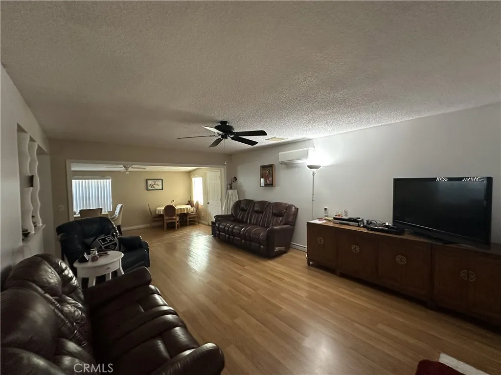 15699 La Verida, Victorville, California 92395 home-pic-2