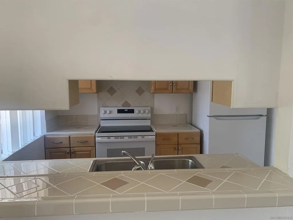 1524 Gustavo St D, El Cajon, California 92019 home-pic-2