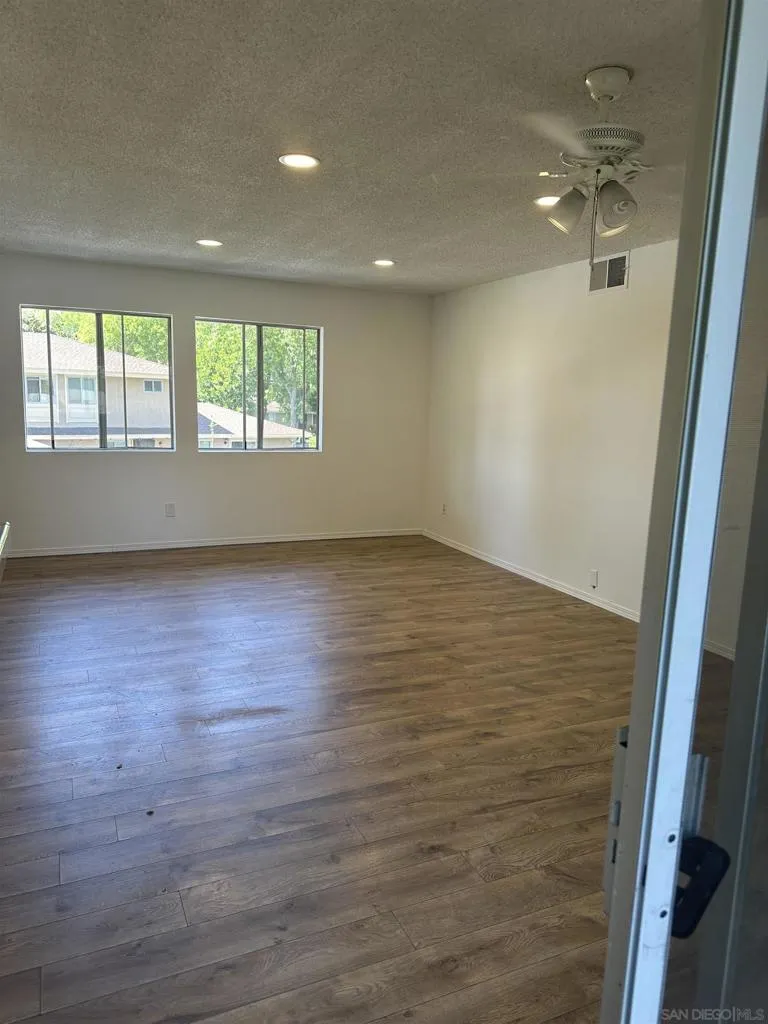 1524 Gustavo St D, El Cajon, California 92019 home-pic-27