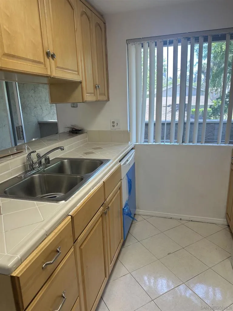 1524 Gustavo St D, El Cajon, California 92019 home-pic-28