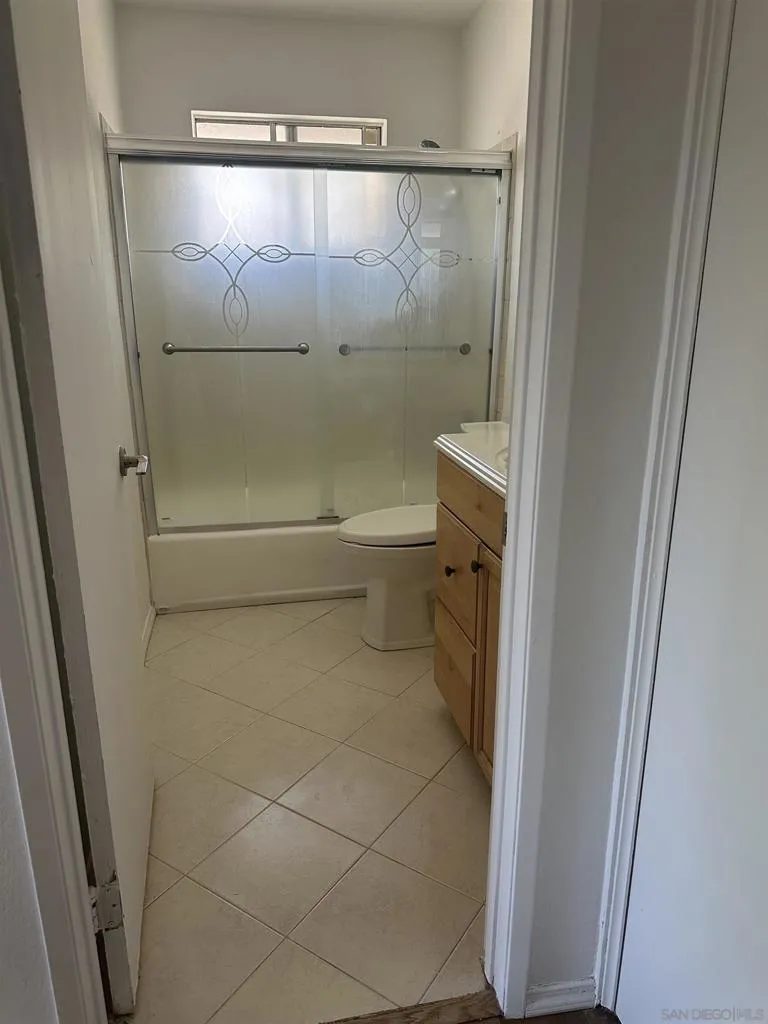 1524 Gustavo St D, El Cajon, California 92019 home-pic-16