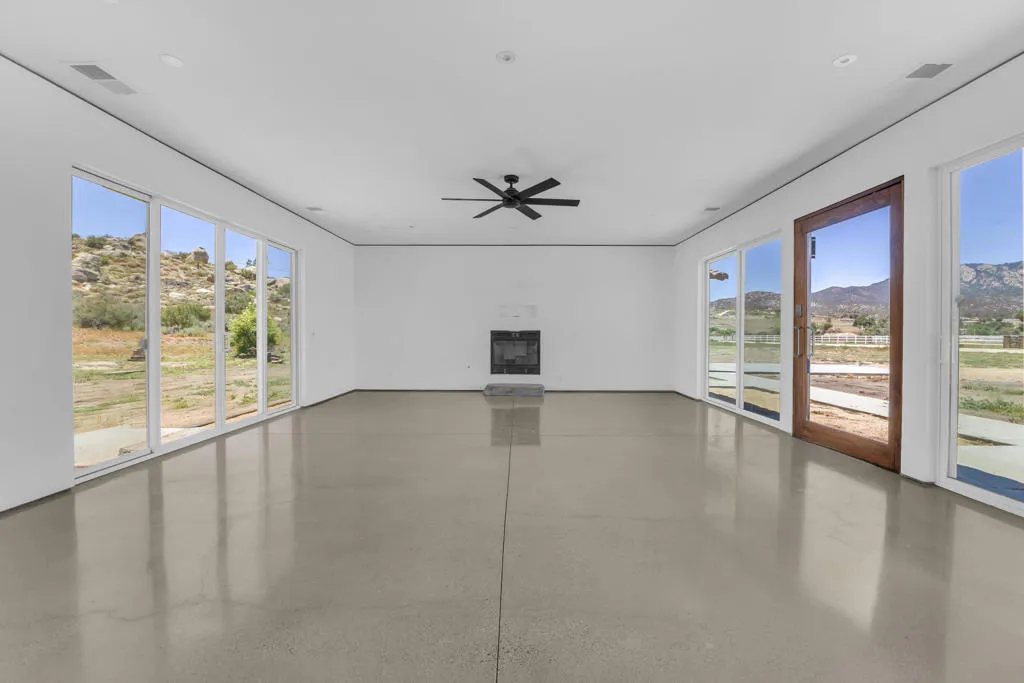 41265 Lakeshore Boulevard, Aguanga, California 92536 home-pic-30