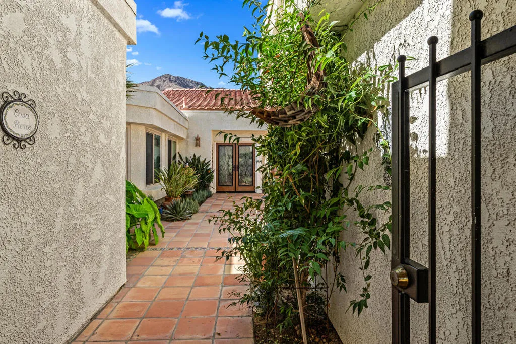 50031 Avenida Vista Bonita, La Quinta, California 92253 home-pic-34