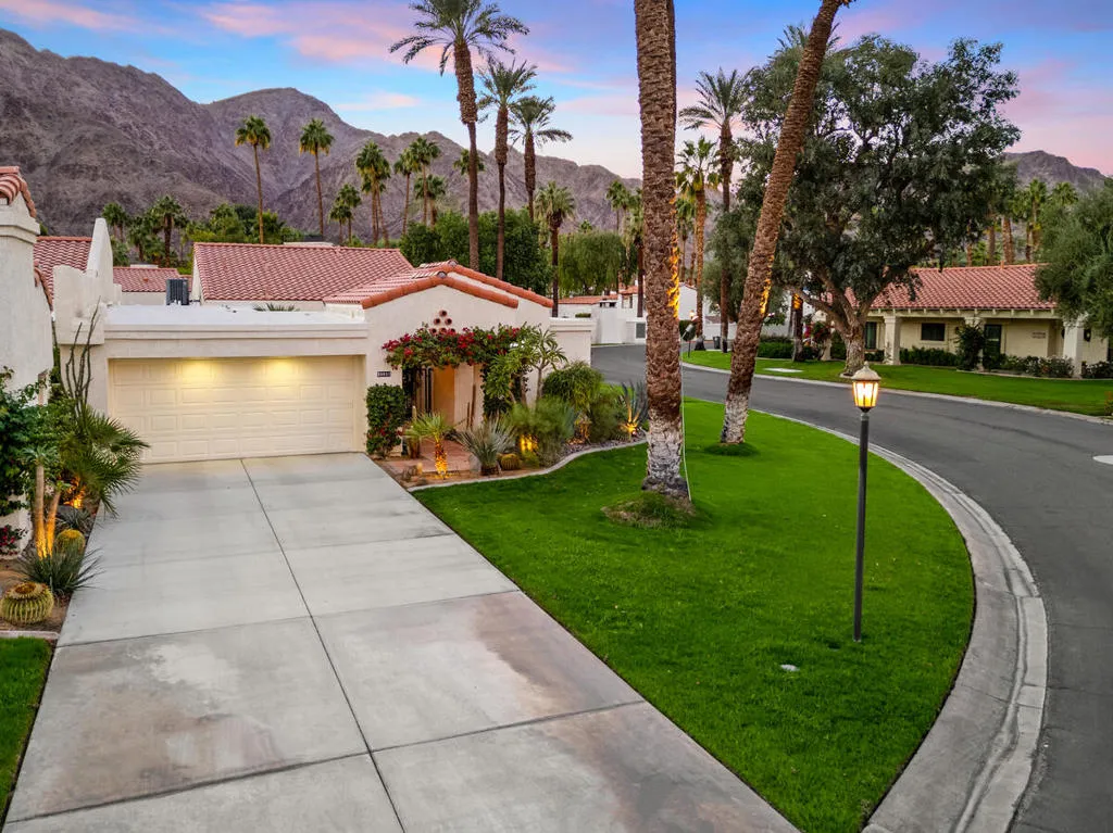 50031 Avenida Vista Bonita, La Quinta, California 92253 home-pic-4