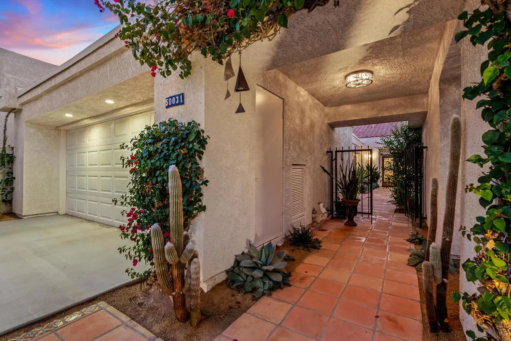 50031 Avenida Vista Bonita, La Quinta, California 92253 home-pic-8