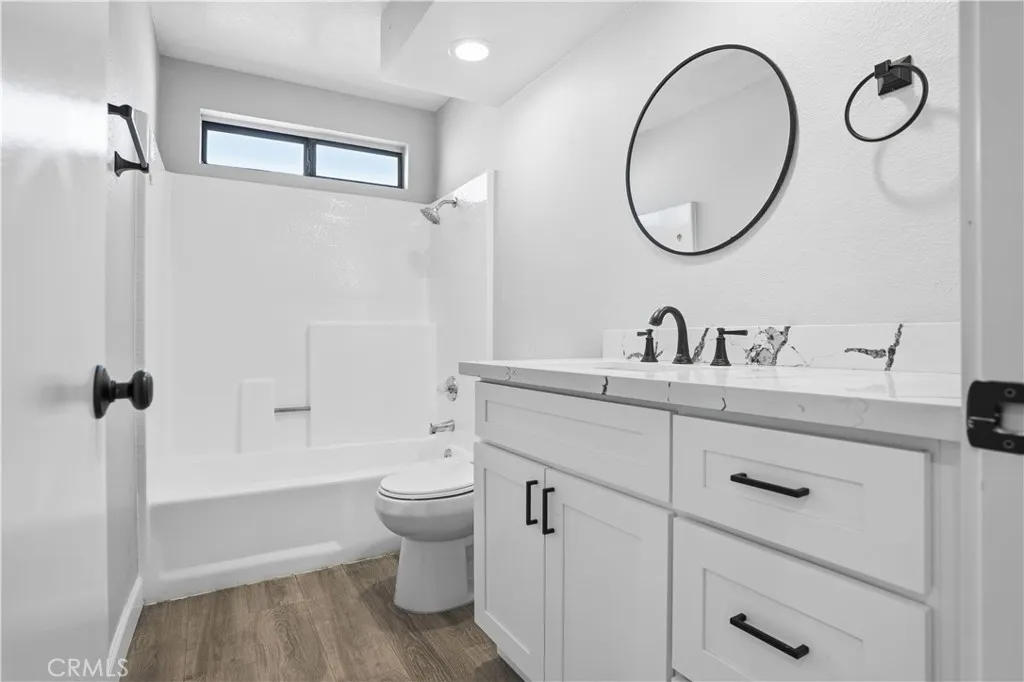 29826 Avenida De Cortez, Menifee, California 92586 home-pic-16