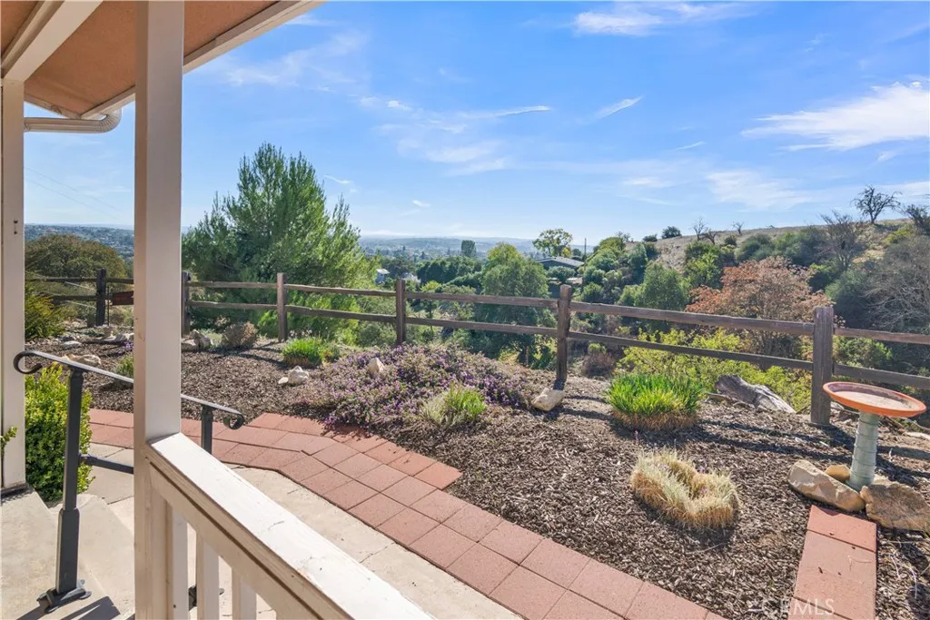 123 W 19th, Paso Robles, California 93446 home-pic-24