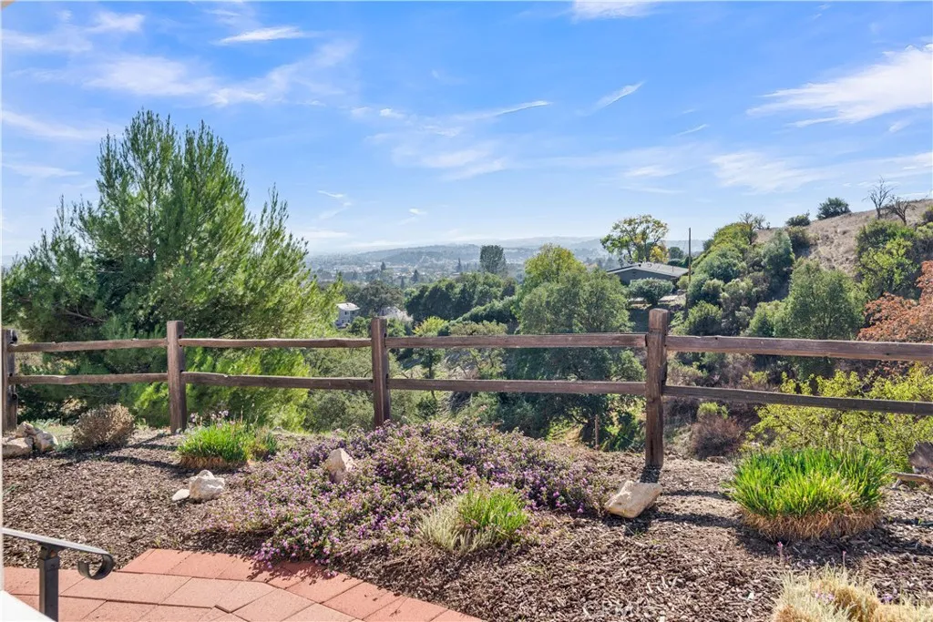 123 W 19th, Paso Robles, California 93446 home-pic-23