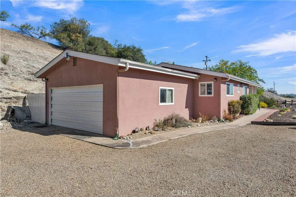 123 W 19th, Paso Robles, California 93446 home-pic-16