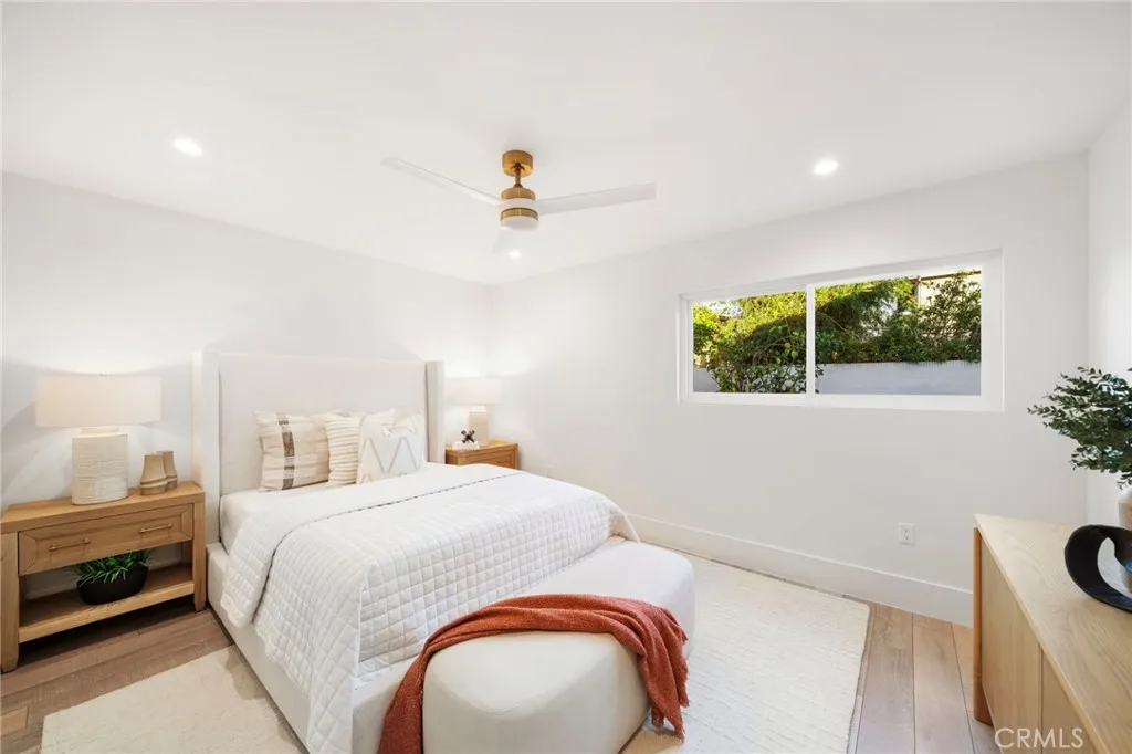 17442 Coronado Lane, Huntington Beach, California 92647 home-pic-24