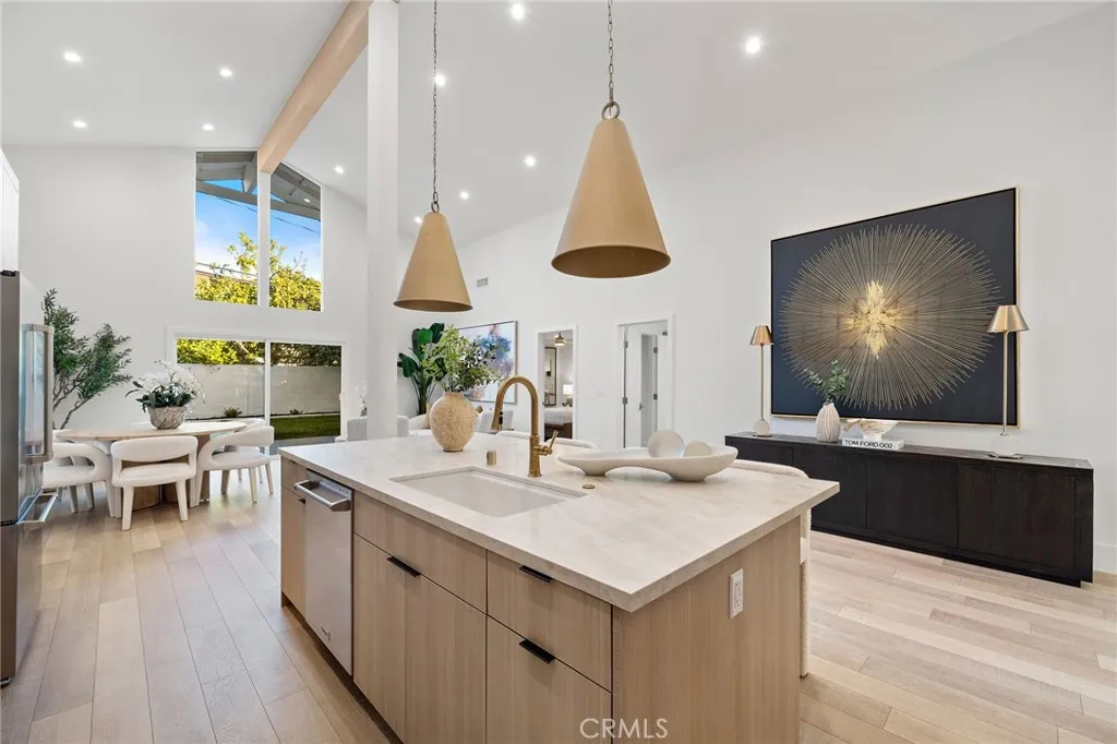 17442 Coronado Lane, Huntington Beach, California 92647 home-pic-6