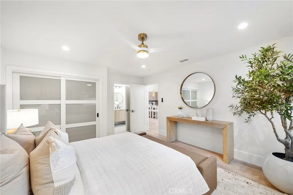 17442 Coronado Lane, Huntington Beach, California 92647 home-pic-17