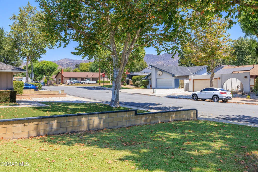 2367 Saint Clair Avenue, Simi Valley, California 93063 home-pic-32