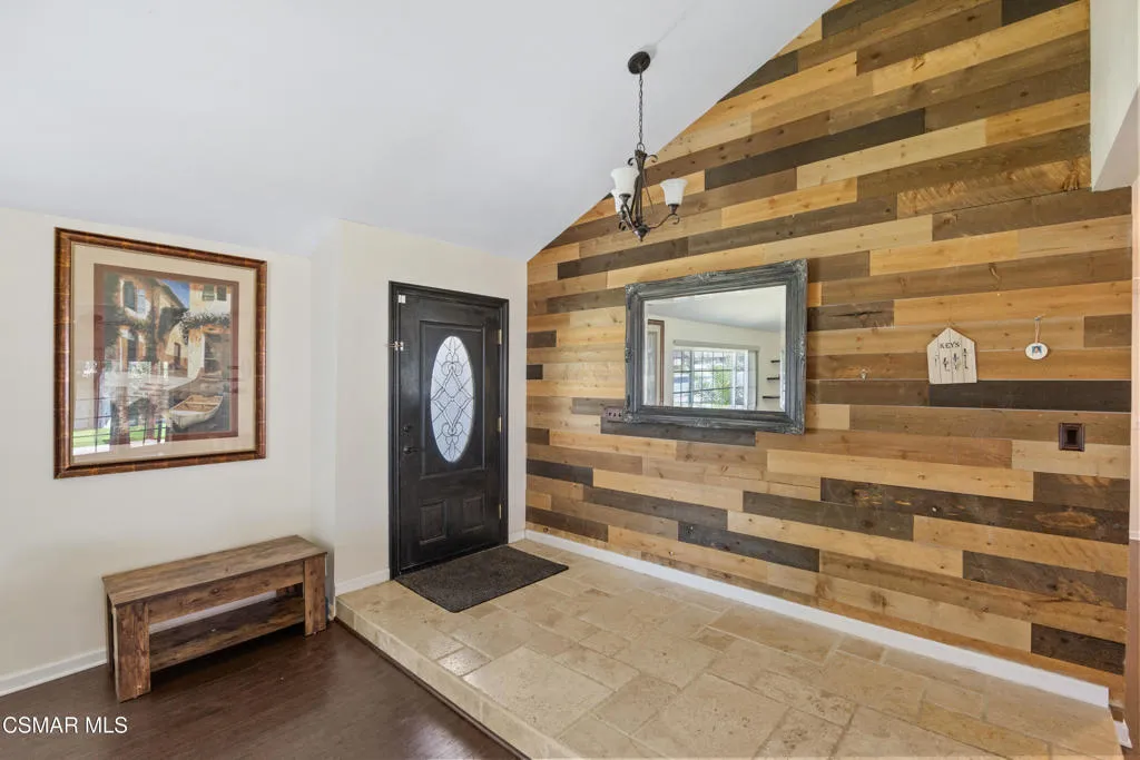 2367 Saint Clair Avenue, Simi Valley, California 93063 home-pic-2