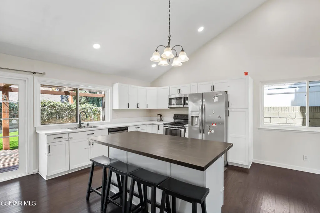 2367 Saint Clair Avenue, Simi Valley, California 93063 home-pic-11