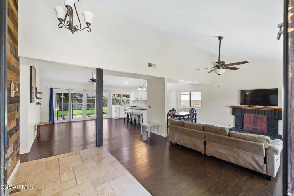 2367 Saint Clair Avenue, Simi Valley, California 93063 home-pic-3