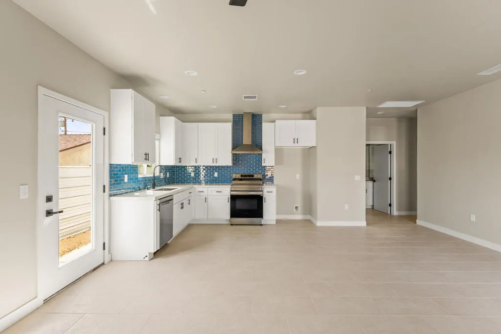 15 722 Via Quedo, Desert Hot Springs, California 92240 home-pic-1