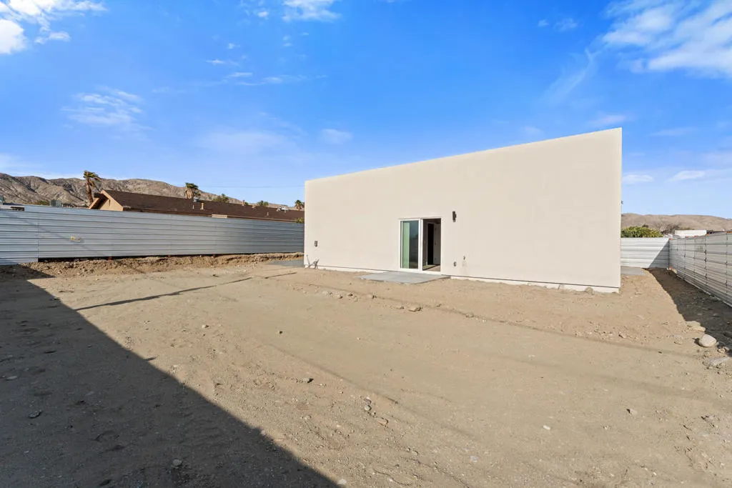15 722 Via Quedo, Desert Hot Springs, California 92240 home-pic-16