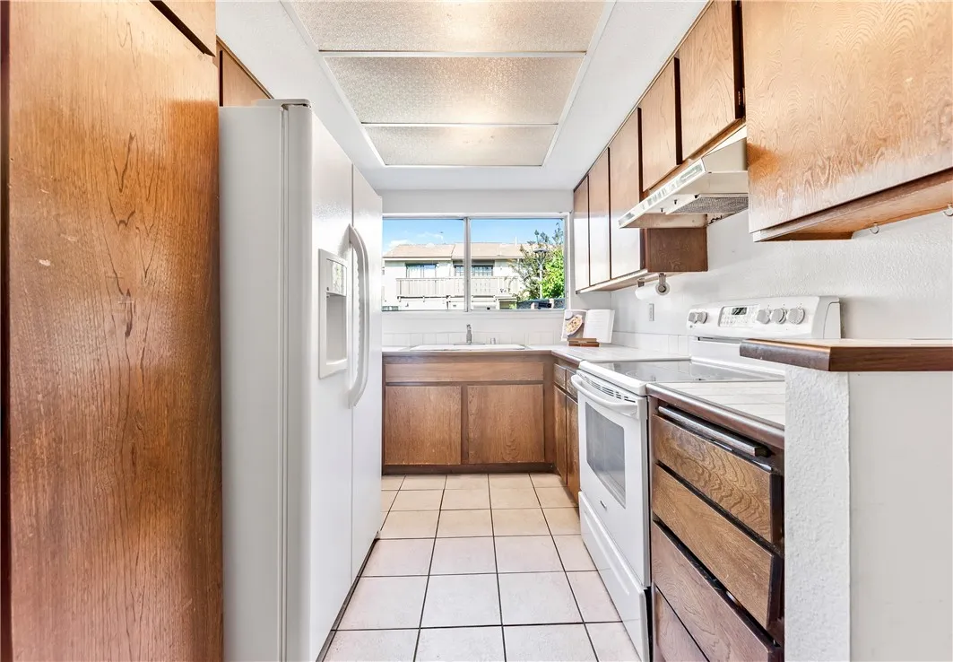 5132 W 1st Street B, Santa Ana, California 92704 home-pic-9