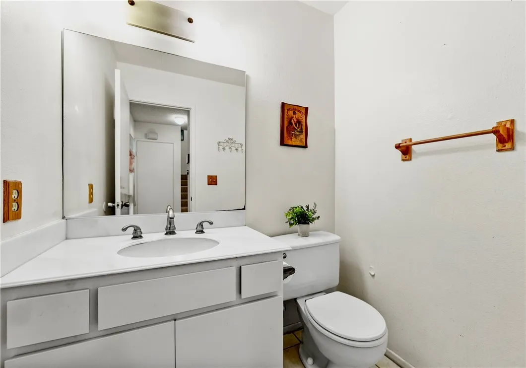 5132 W 1st Street B, Santa Ana, California 92704 home-pic-30