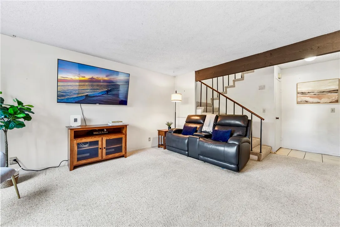 5132 W 1st Street B, Santa Ana, California 92704 home-pic-2