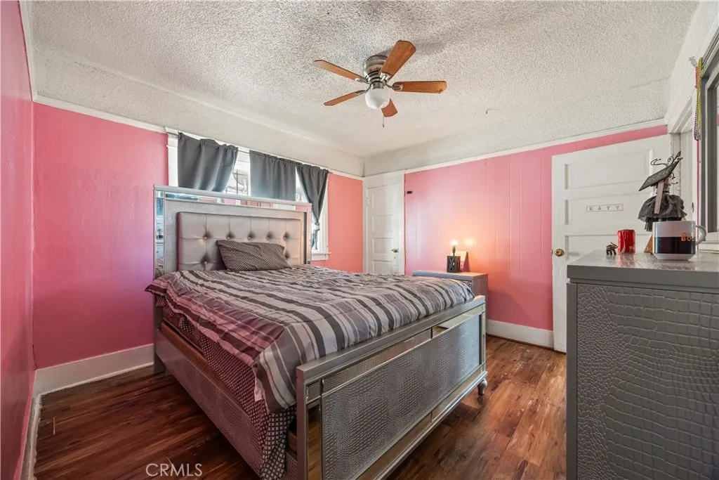 1320 W 58th Place, Los Angeles, California 90044 home-pic-12