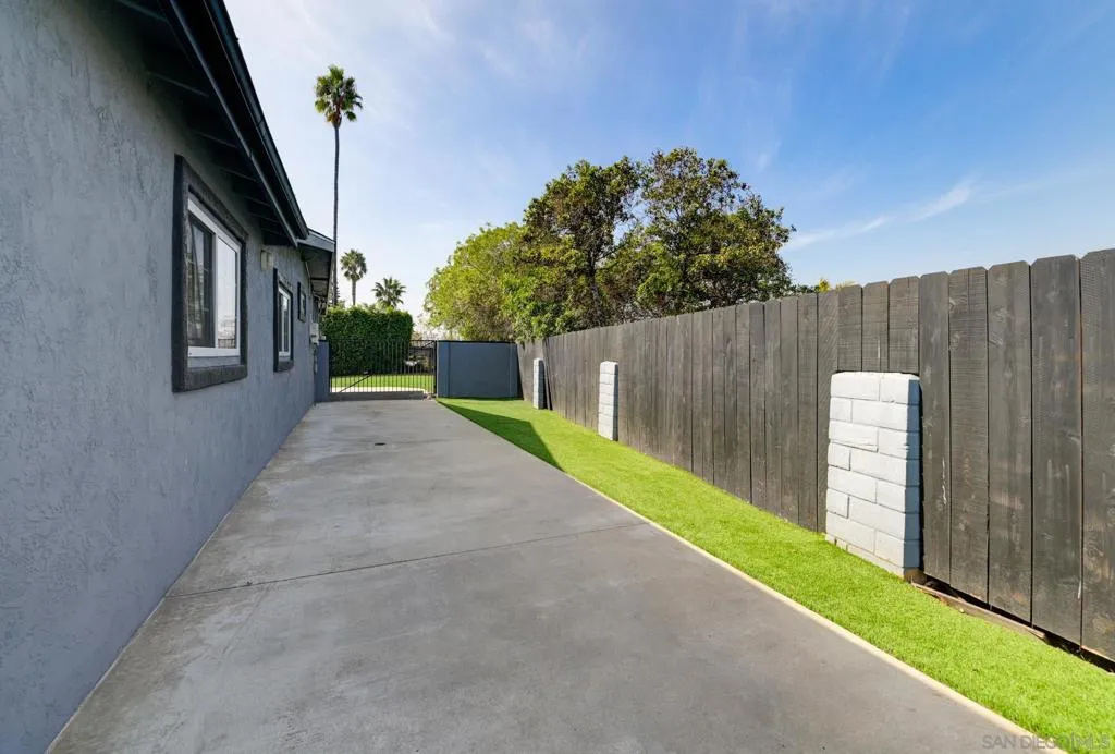 1261 Helix, Chula Vista, California 91911 home-pic-18