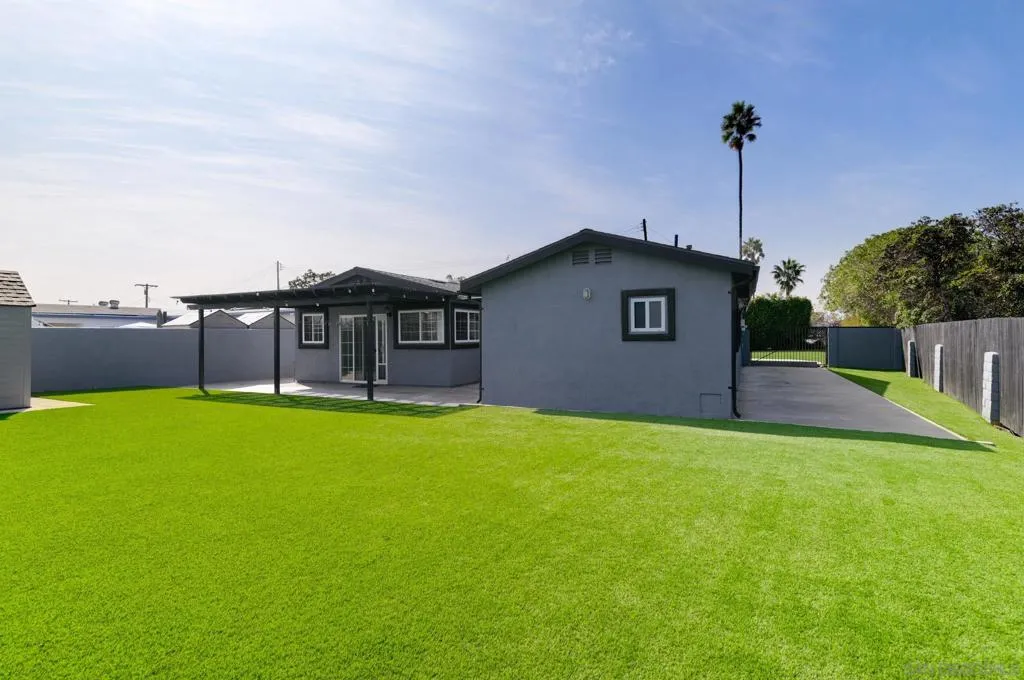 1261 Helix, Chula Vista, California 91911 home-pic-17
