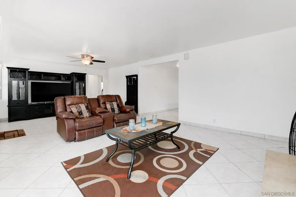 1261 Helix, Chula Vista, California 91911 home-pic-3