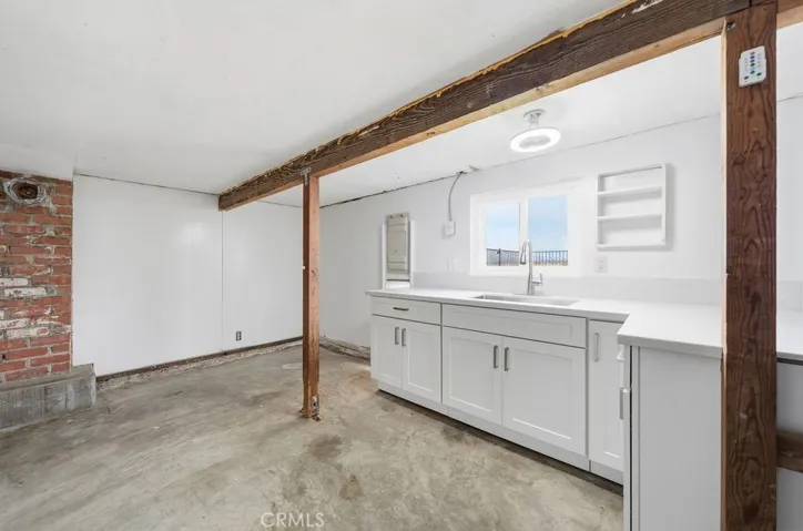 Lower Level-Kitchenette