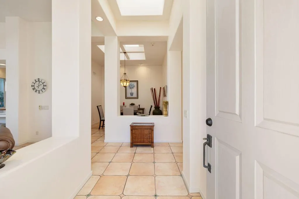 472 Desert Holly Drive, Palm Desert, California 92211 home-pic-5
