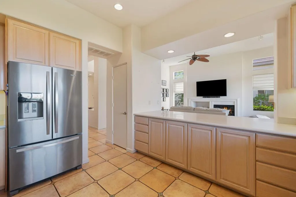 472 Desert Holly Drive, Palm Desert, California 92211 home-pic-17