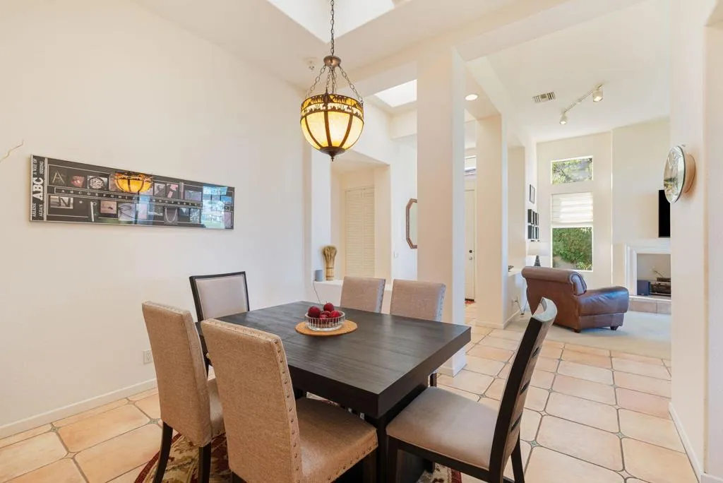 472 Desert Holly Drive, Palm Desert, California 92211 home-pic-18