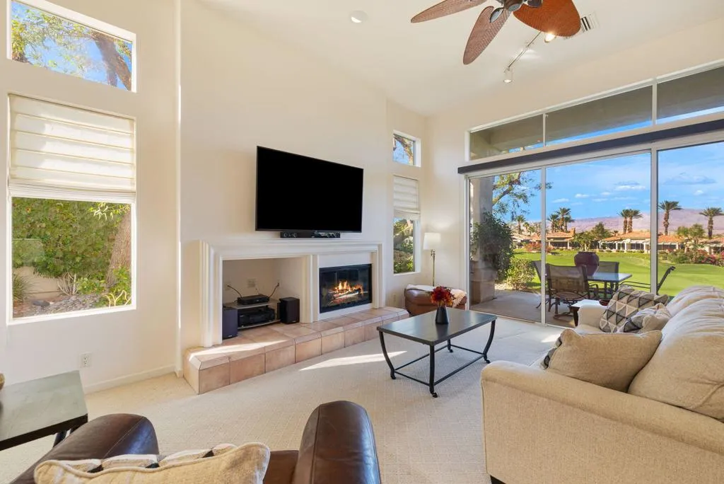 472 Desert Holly Drive, Palm Desert, California 92211 home-pic-3