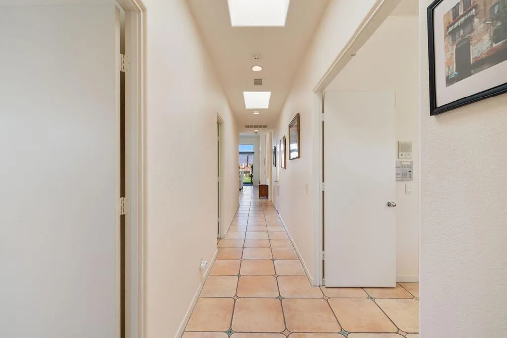 472 Desert Holly Drive, Palm Desert, California 92211 home-pic-21