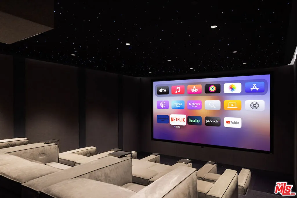 12770 S Bristol Circle, Los Angeles, California 90049 home-pic-24