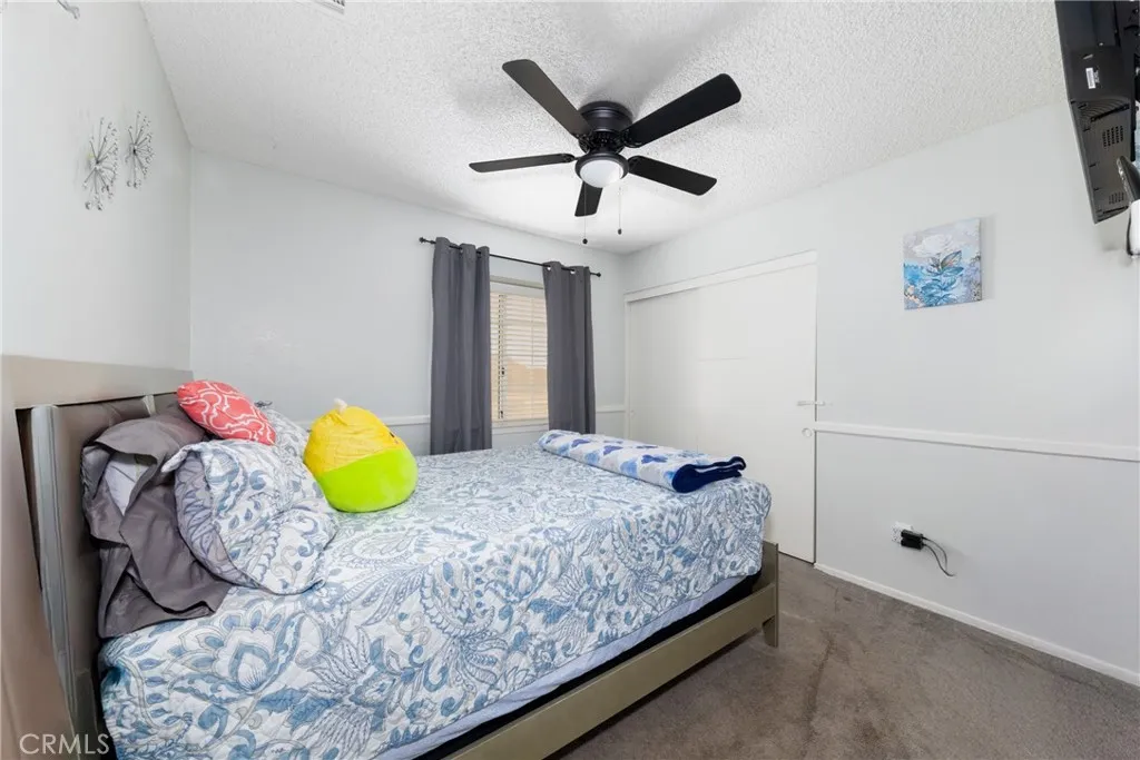 22444 Hurons, Apple Valley, California 92307 home-pic-14