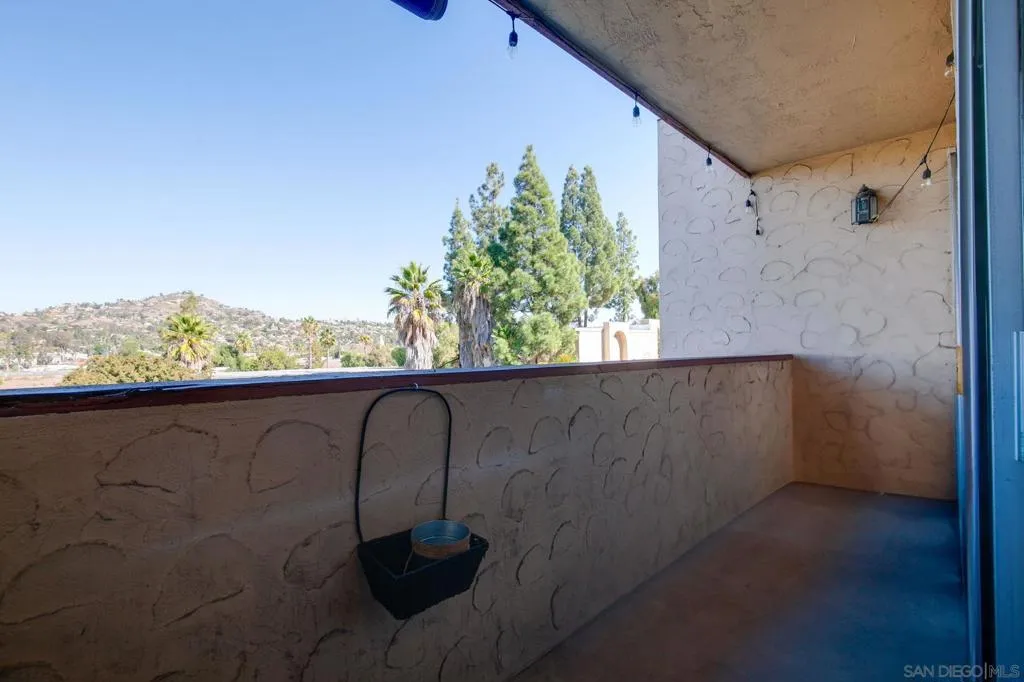 , Spring Valley, California 91977 home-pic-8