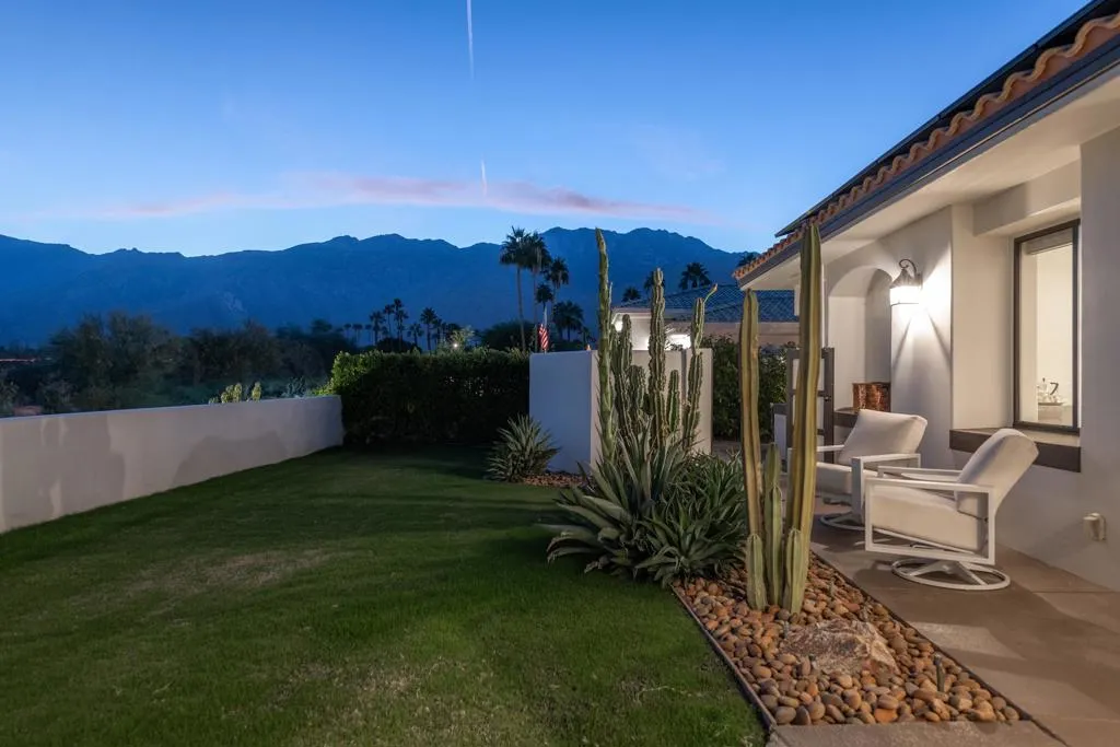 3692 Escoba Drive, Palm Springs, California 92264 home-pic-2