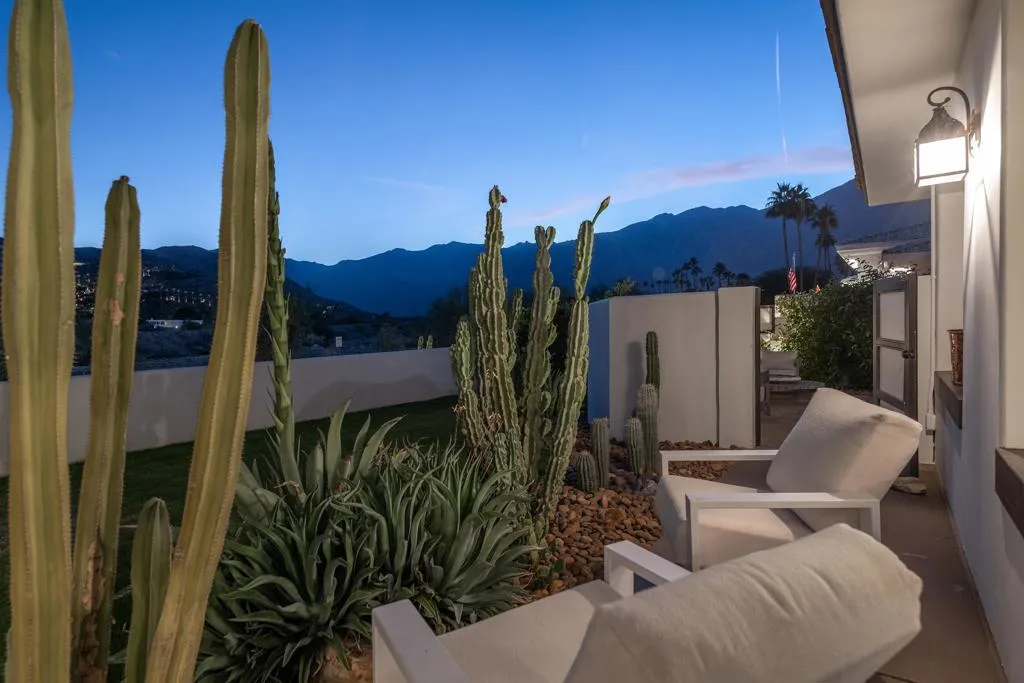 3692 Escoba Drive, Palm Springs, California 92264 home-pic-4