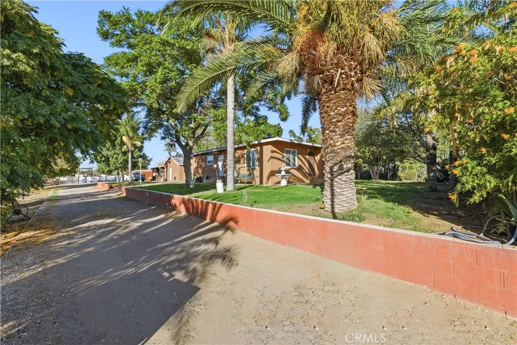 10527 60th, Jurupa Valley, California 91752 home-pic-8